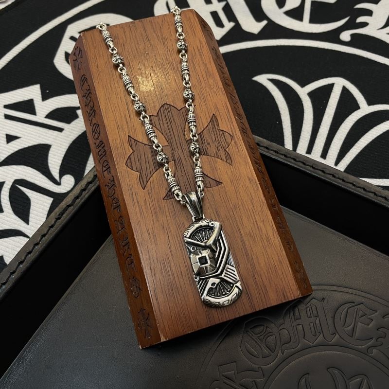 Ch*0me He**ts necklaces